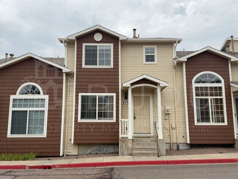 Colorado Springs House: 2533 Mesa Springs View