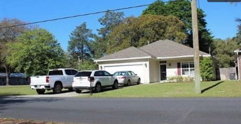 Niceville House: 349 Fir Ave