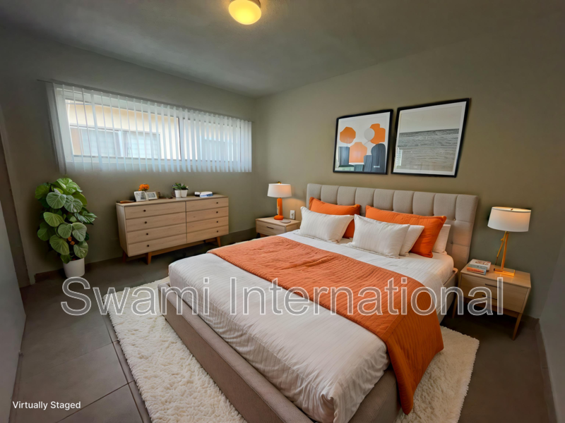 Los Angeles Condo: 629 W. 82nd St.