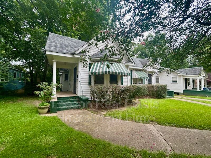 Shreveport House: 3345 Alexander Ave