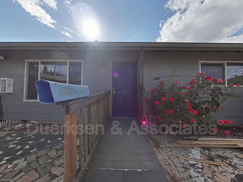 Request a Viewing for 430 Ermine Street SE Tenant Turner