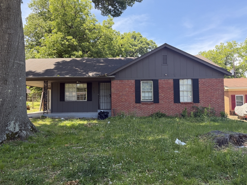 Memphis House: 3329 Denver Street
