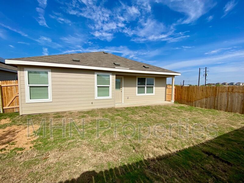*First Time Rental* 3 bed/2 bath Beautiful New Construction home, located in New Braunfels! - Photo 27