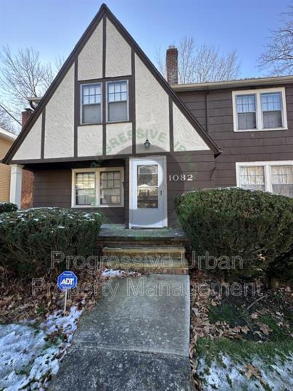 Cleveland Heights Condo: 1082 Hillstone Road - 1