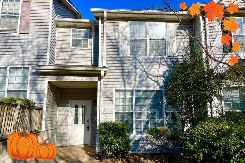 Rex House: 6688 Sunset Hills Blvd