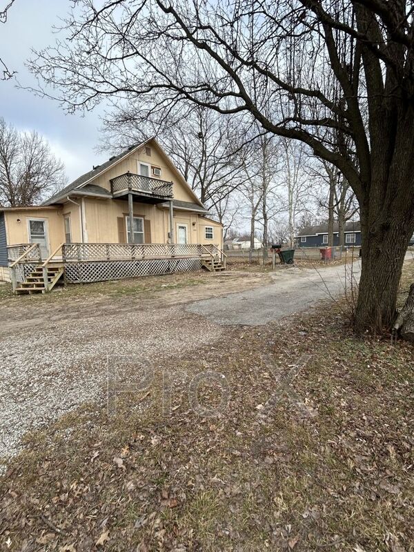 Pittsburg House: 2501 N Walnut