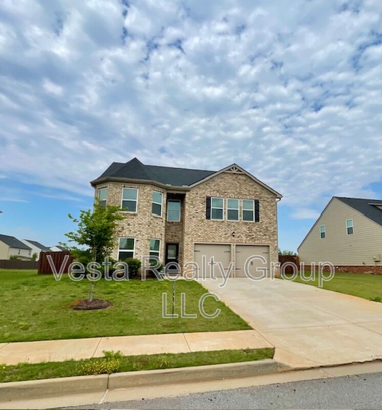 McDonough House: 909 Teabiscuit Way