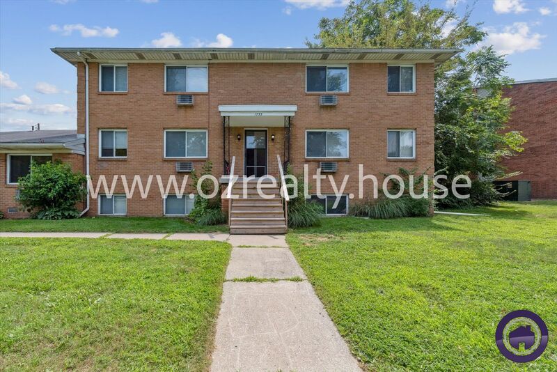 Toledo House: 1733 Christian Ave