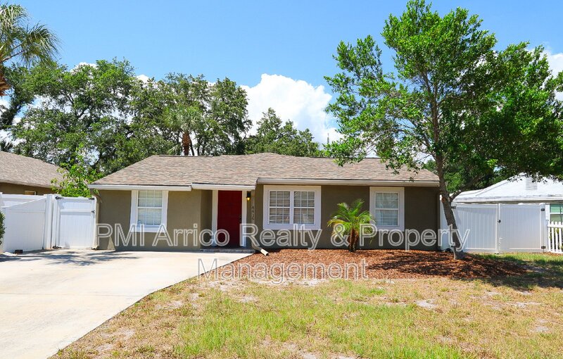 Tampa House: 4419 West Euclid Avenue