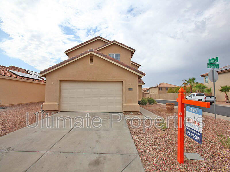 Buckeye House: 21983 W Gardenia Dr