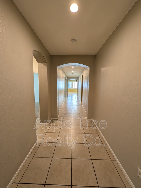 Hemet House: 1560 Gazebo Ln