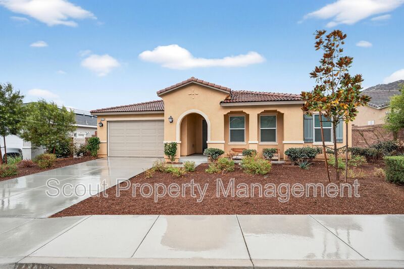 Menifee House: 28113 Echo Court