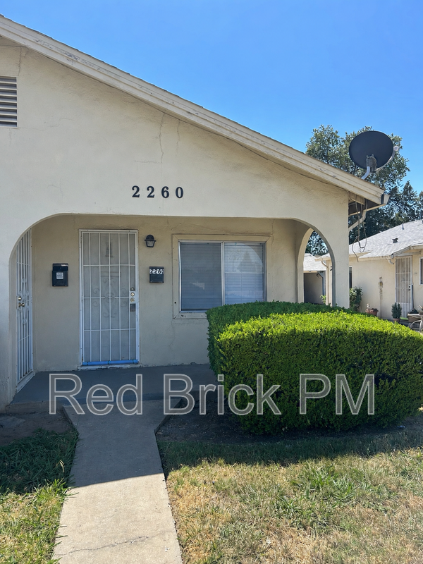 Merced House: 2260 Glen Ave.