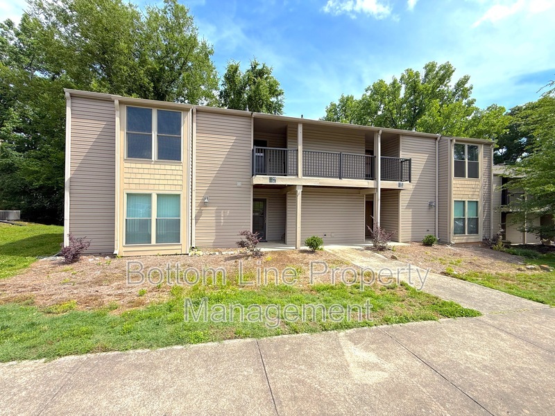 Charlotte Condo: 11049 Cedar View Rd
