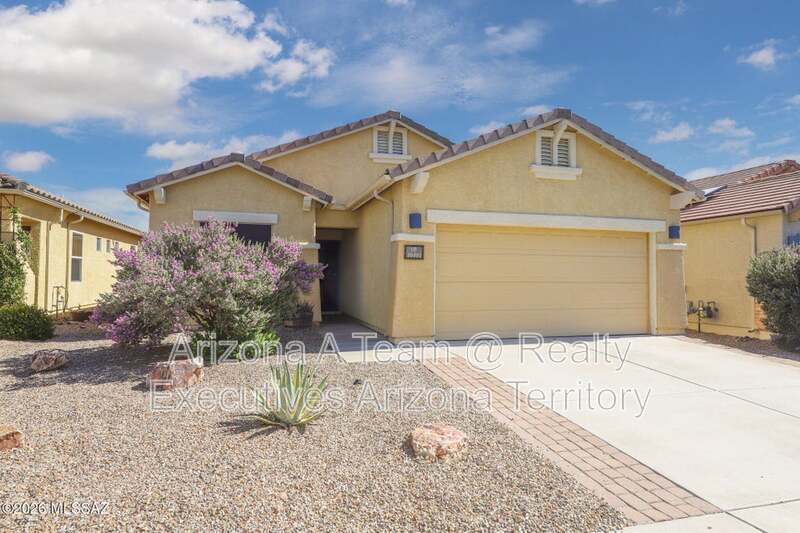 Tucson House: 10401 Yew Place