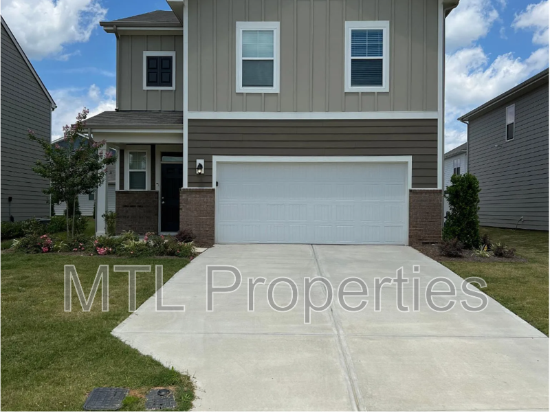 Unionville House: 2011 Weddington Pointe Drive