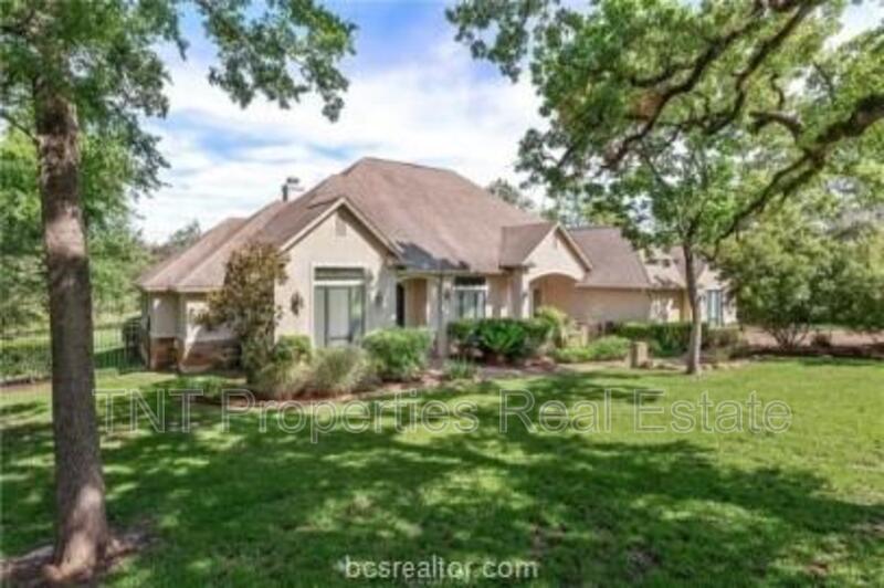 College Station House: 2009 Moses Creek Court