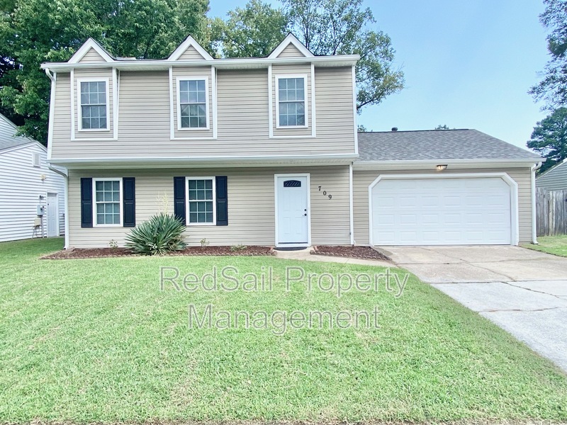 Newport News House: 709 Chatsworth Dr
