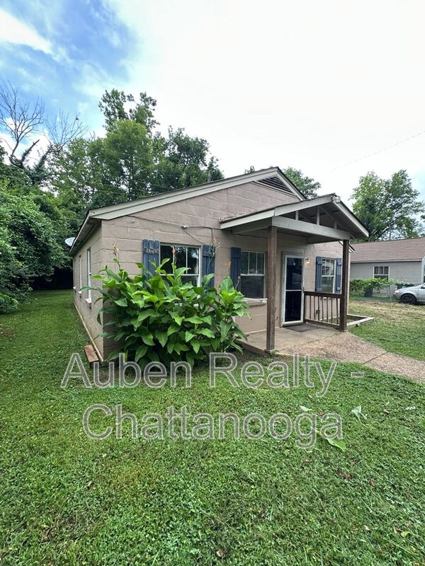 Chattanooga House: 1529 Mountain View