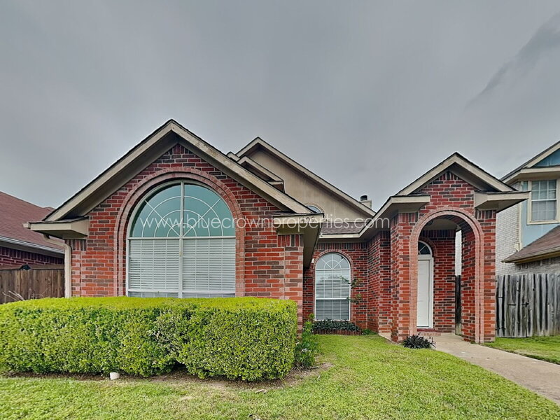 Rowlett House: 1409 Post Oak Drive