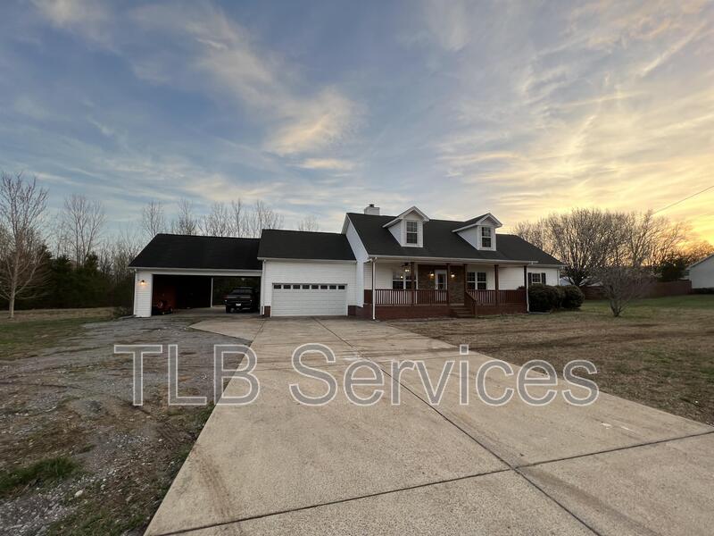 Murfreesboro House: 211 Fall Creek Drive