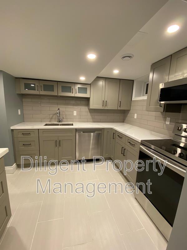 Peterborough House: 369 Applegrove Ave.