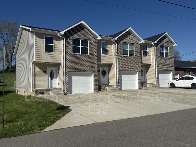Hurricane Townhome: 359 Orchard Park