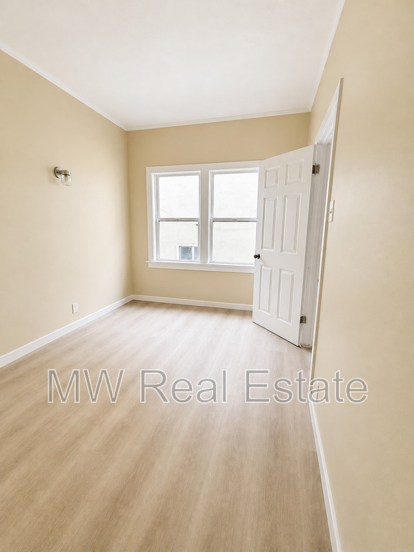 Los Angeles Condo: 4017 W 28th St