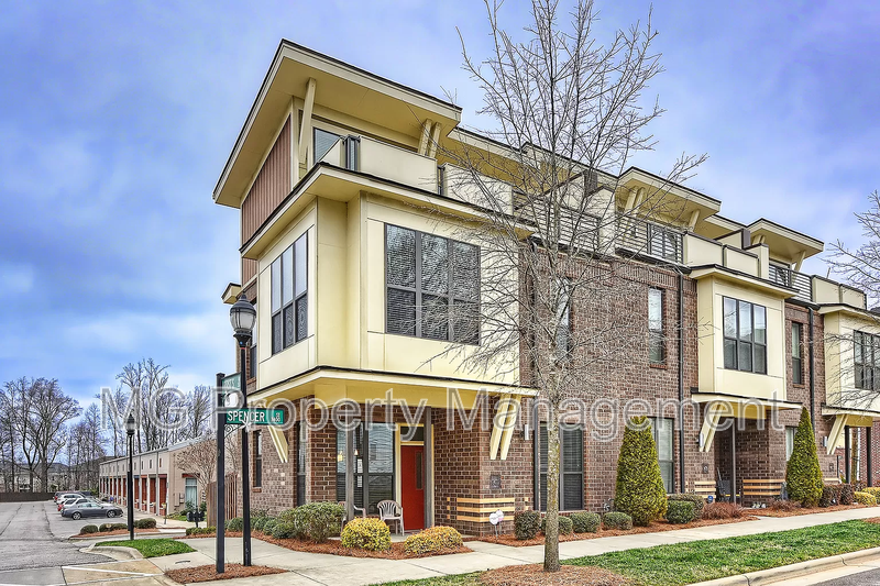 Charlotte House: 3475 Spencer Street