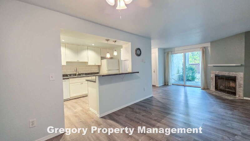 Redmond Condo: 9474 Woodinville Redmond Rd NE