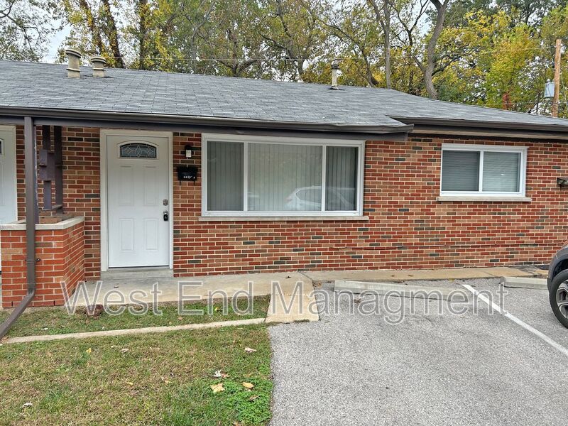 Saint Louis Condo: 8630 Burton Ave