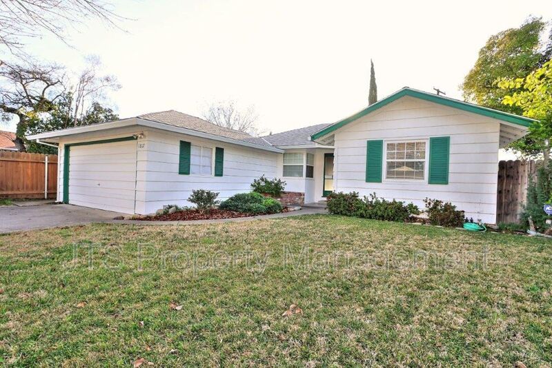 Sacramento House: 1817 Vesta Way