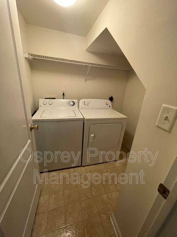 3BR Townhouse Condo with Garage "ASK ABOUT OUR ZERO DEPOSIT" - Photo 5