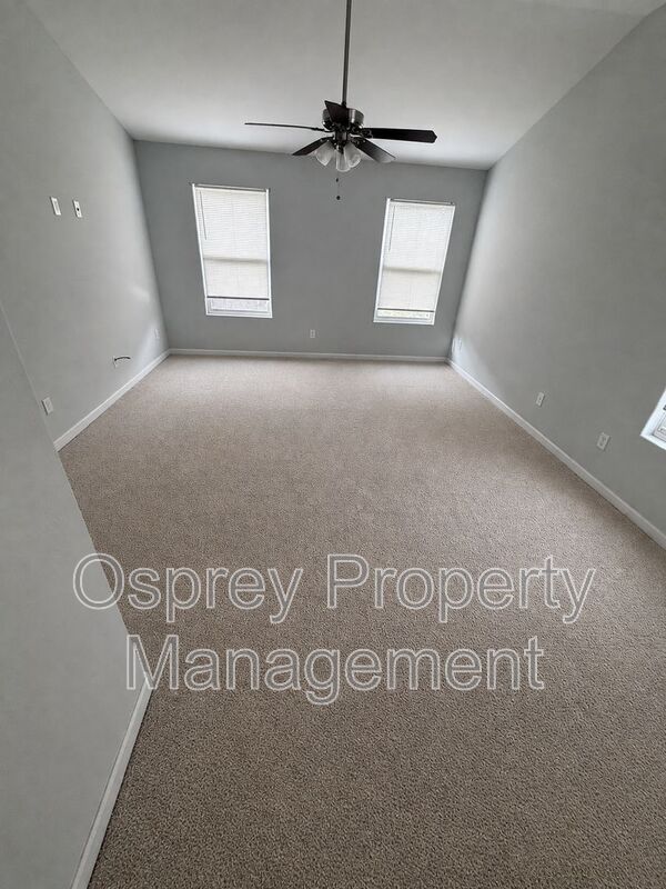 Spacious 4-Bedroom Norfolk Home with Fenced Yard, Deck & 2-Car Garage - Photo 7