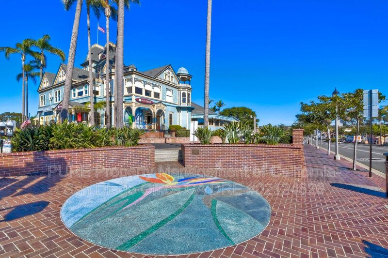 Carlsbad House: 3133 Jefferson St