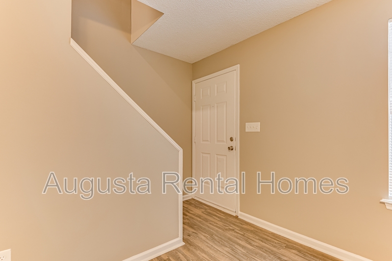 North Augusta Condo: 133 Chalet North Ct