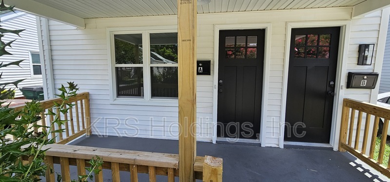 Suffolk Condo: 308 Saint James Ave