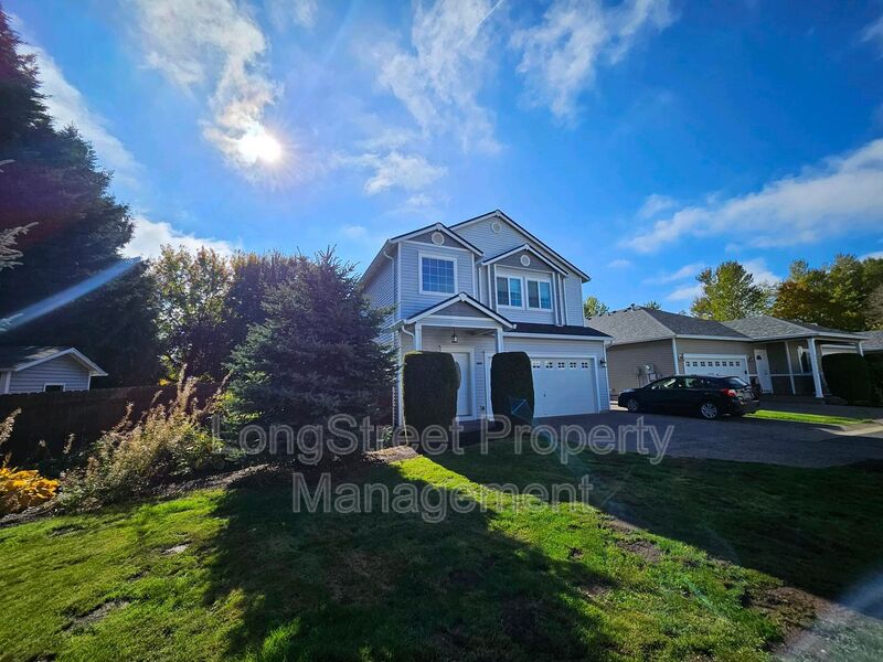 Fairview House: 20734 Jacob Ln
