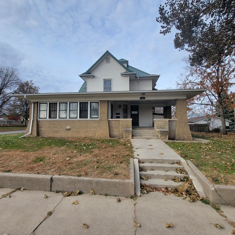 Request a Viewing for 1402 Willis Ave, Apt 2 Tenant Turner