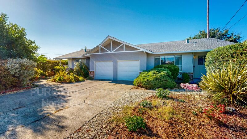 Santa Rosa Condo: 1511 Lynn Court