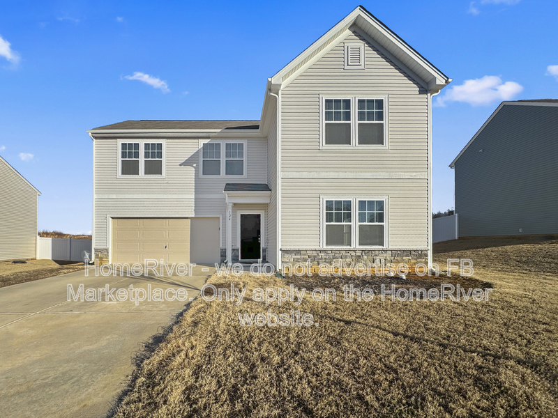 Gibsonville House: 124 Crosscut Ln