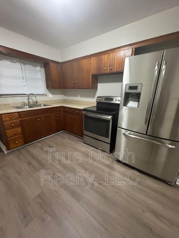 Columbus Condo: 1861 Agler Rd