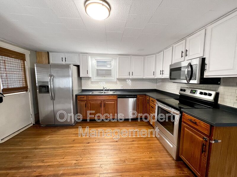Danville House: 145 Center Street