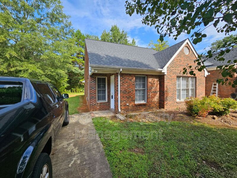 Request a Viewing for 2407 Ashton Park Lane Tenant Turner