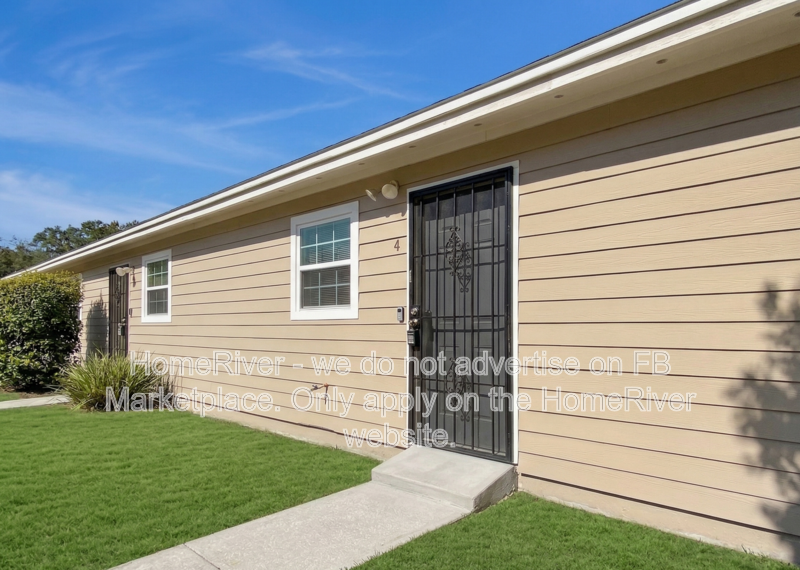 Jacksonville House: 4177 Lorenzo Ct