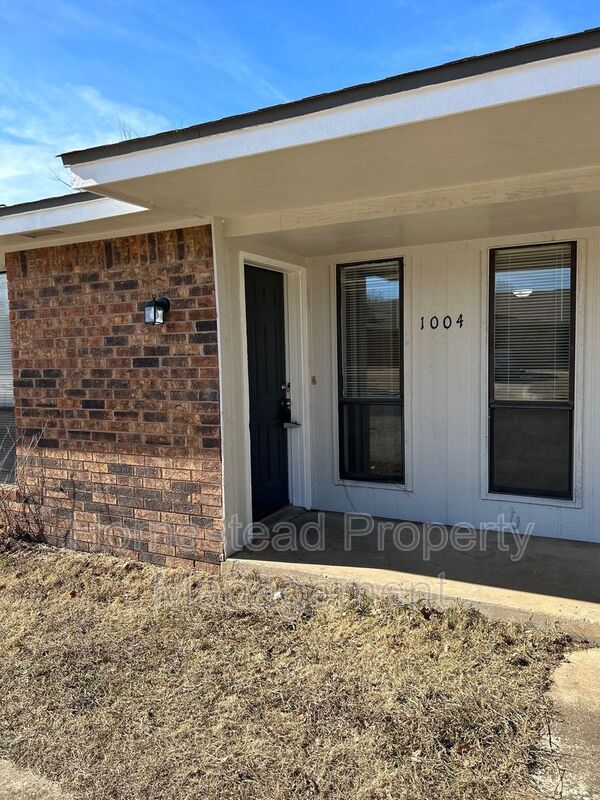 Request a Viewing for 1004 Acacia Circle Tenant Turner