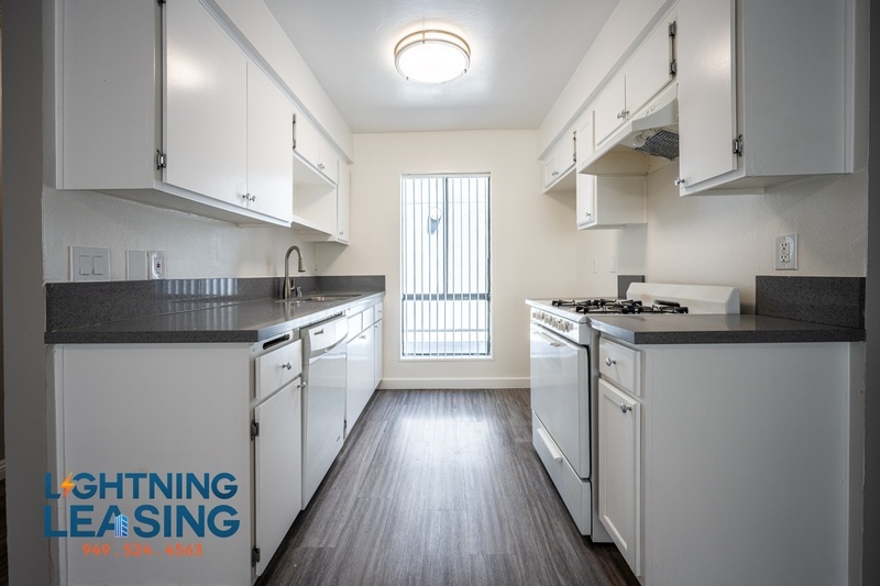 Van Nuys Condo: 14200 Victory Blvd