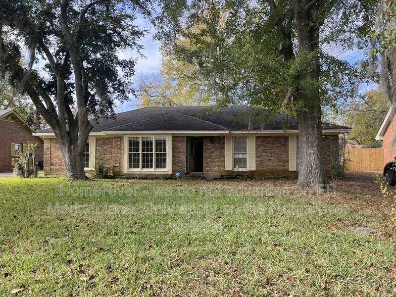 Montgomery House: 2224 W Aberdeen Dr