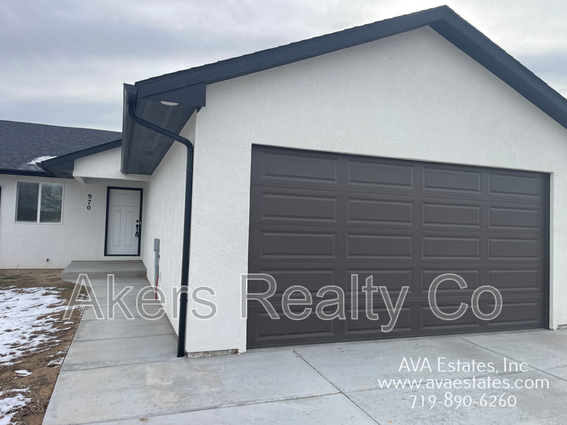 Pueblo Condo: 970 S Coral Pl