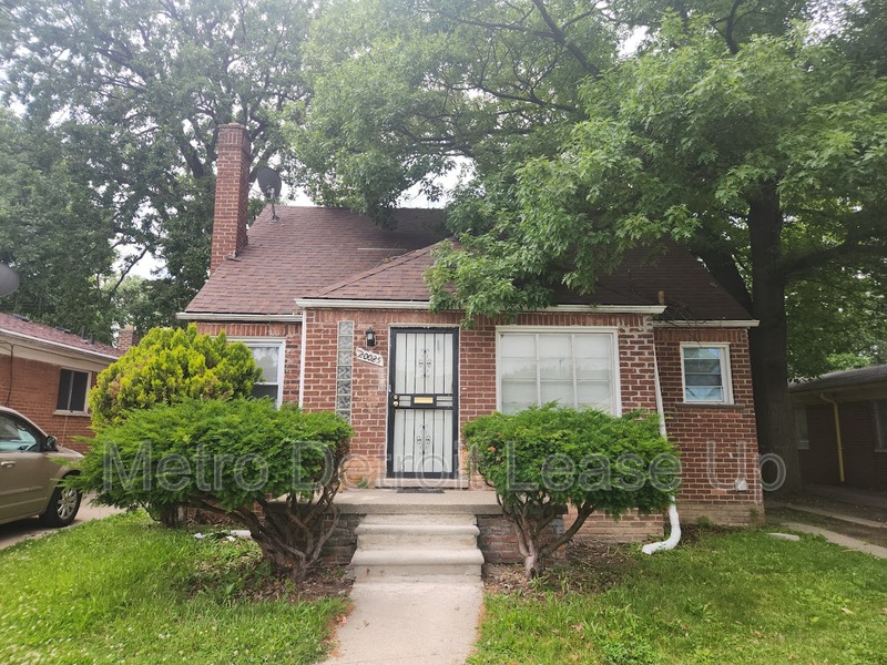Detroit House: 20025 Hubbell Avenue